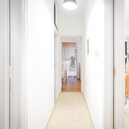 The White House Apartment Пирея Екстериор снимка